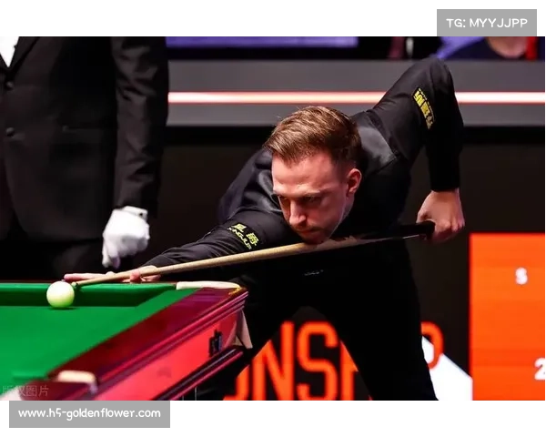 特鲁姆普与斯诺克明星齐聚兵马俑 与历史巨作合影引热议